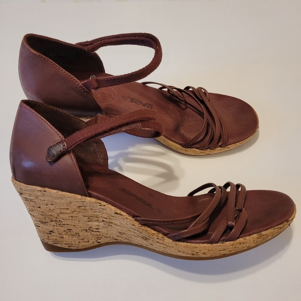 Teva brick red sandals size 9 - Picture 5 of 9